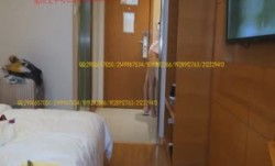 富二代冒充摄影师套路高颜值气质美女大学生酒店大尺度私拍穿着丝袜打飞机