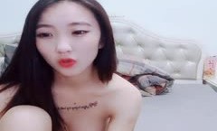 你的风骚女友每天要不够，全程露脸跟小哥在家啪啪69口交让小哥舔逼，亲着小嘴玩逼，多体位蹂躏抽插呻吟可射
