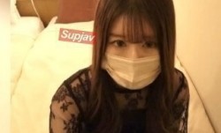FC2PPV 3158366 【ハメ撮り・中出し】デブママに連れてこられた店で一番かわいい人妻の呼び出しに成功したのでしっかり種付け