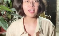 《顶级网红精品露脸》神似某明星的极品反差母狗23岁留学生可爱眼镜妹自摸啪啪口爆吞精(17)