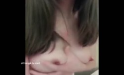 露脸才是王道！上海音乐学院1米72极品身材超高颜值拜金美女私人定制洗澡道具紫薇展示淫荡的一面(14)
