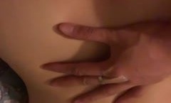 人渣趁着媳妇上夜班在晚饭的汤里放了催情药把大姨子搞到了床上啪啪