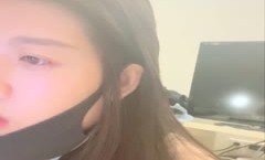 小可爱平台(原卡哇伊)高颜值美女主播小穴种草莓和炮友双人激情啪啪秀口-交啪啪十分诱人