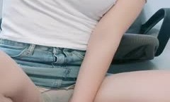 ✿香艳职场5.7✿极品销售客服上班跳蛋自慰跟客户解说产品强烈快感冲击阴户通话中呻吟高潮失禁浸透白丝开档袜