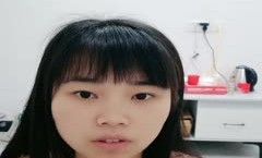 良家小虾米~第一次直播，大胆露出，一丝不挂~完美露脸~近距离扣B揉奶特写~想要被操~张开大腿扳开B穴~哥哥快射起来~