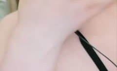 颜值不错丰满身材白皙妹子换了几套情趣装诱惑 逼逼挺粉嫩自摸姿势摆弄 很是诱惑喜欢不要错过