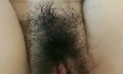 黑丝淫妻护士情趣黑丝诱惑，给大哥口交大鸡巴压在身下爆草抽插，让大哥冲逼里尿尿洗逼，玩的有点变态啊刺激