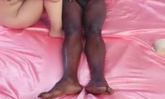 成人版网红舞蹈，黑人大战白嫩妹子黑屌足交，超多姿势，操妹子