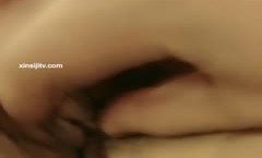 小弟带着自己老婆与大哥媳妇偸情3P刚要搞美团小哥敲门送外卖被强行拦下偸喂下情药玩4P大战对白精彩淫荡