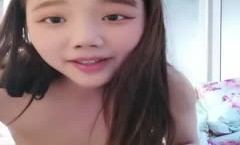 黑丝小可爱和小鲜肉露脸啪啪做爱，男主帅气寸头，女主配合良好直接内射