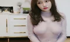【小程潇】高颜值大奶妹子道具自慰，全裸沙发振动棒抽插浴室洗澡，很是诱惑喜欢不要错过