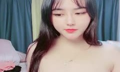 美美哒小少妇全程露脸激情大秀，颜值高身材好奶子又大又软，道具激情插逼浪叫呻吟好骚，火辣诱舞揉捏骚奶子