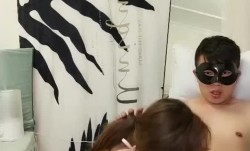 高颜值大白美乳妹子【溪水】跳蛋假屌一起用，炮友过来椅子上位骑乘大力猛操内射，很是诱惑喜欢不要错过