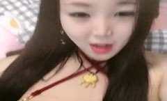 白丝高跟露脸诱人的小女人精彩大秀直播，淫声荡语互动撩骚，揉着骚奶子自慰逼逼给狼友喊爸爸，淫水超级多