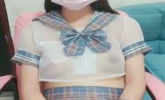 小可爱平台(原卡哇伊)漂亮美女主播陈小蜜1027自慰大秀穿着制服激情自慰十分诱人