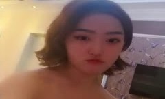长相甜美大乳晕巨乳妹子【颜值学生】露奶掰穴诱惑，粉嫩肥逼自摸揉搓特写非常诱人