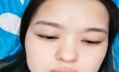 颜值不错挺嫩贫乳妹子全裸啪啪秀，口口骑乘后入换着操呻吟娇喘诱人，很是诱惑喜欢不要错过