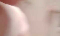 颜值不错的大奶少妇非常诱人，浓厚的逼毛包裹着粉嫩的骚逼，掰开骚逼给你玩阴蒂，道具抽插呻吟可射