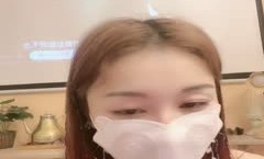 美娜非常nice时尚~美女配上高端场地还挺吸睛的~激情秀舞~向狼友们展展示私密特写！诱惑鸡鸡勃起！
