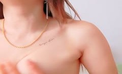 猫耳朵少妇，露脸自慰特写仟长鲍鱼享受式叫床 卖力给老公深喉 无套啪啪做爱 猛攻内射
