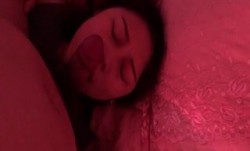 逼逼粉嫩淫骚的美女研究生校友会上再次碰到曾经的初恋男友后被带到出租屋体验前男友的鸡巴有没有长大!